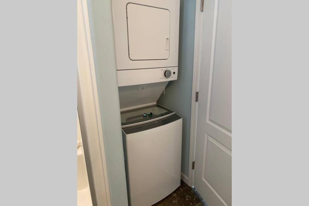 Cozy Tiny Near World & Orlando Parks! Holiday home